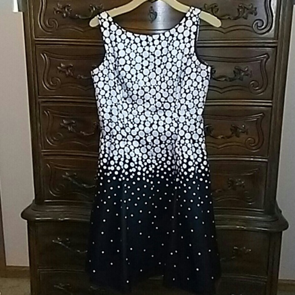 Classic A Line Pin Up Polka Dot Black White Dress - Picture 2 of 3